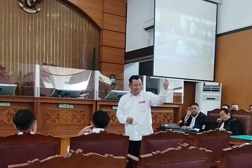 Kuat Ma'ruf tengah menjalani persidangan lanjutan dalam kasus pembunuhan Brigadir Nofriansyah Yosua Hutabarat alias Brigadir J di Pengadilan Negeri Jakarta Selatan pada hari ini Senin 5 Desember 2022.