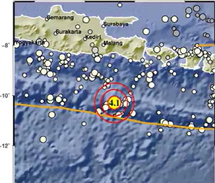 Update Gempa Hari ini Getaran 6,2 SR Pusat Gempa di Jember di laut 284