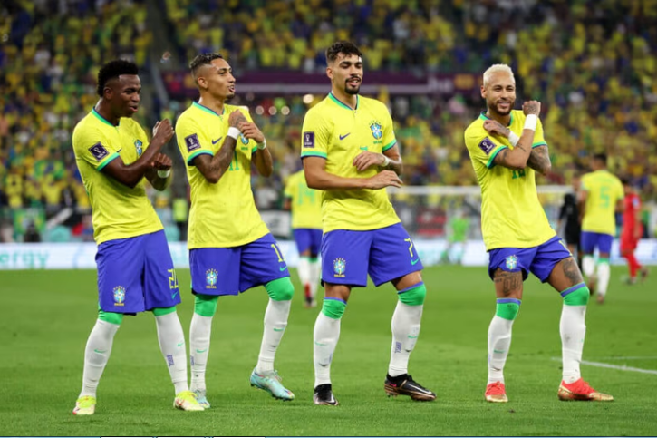 Daftar tim lolos perempat final Piala Dunia 2022 Qatar, Kroasia dan Brazil Menyusul.