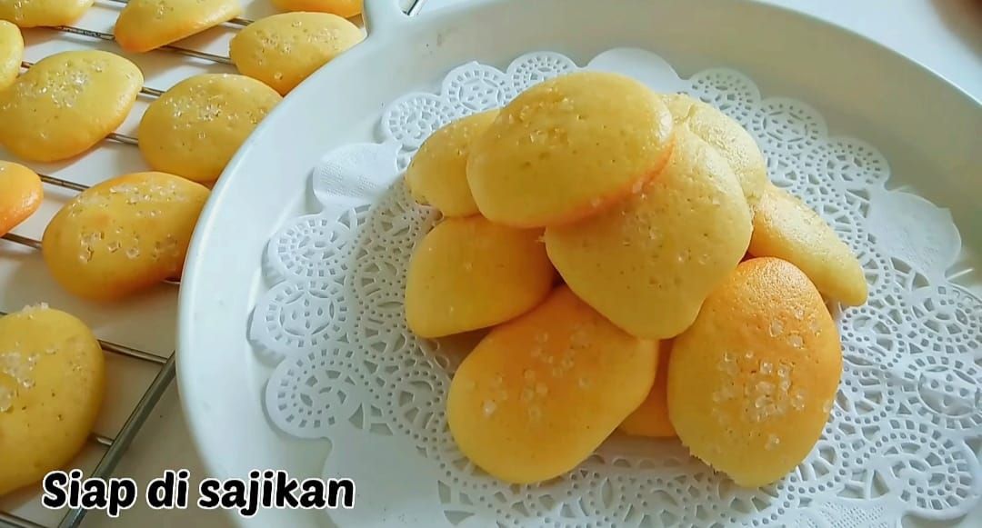 cemilan kue kering tiga bahan untuk ide jualan Natal dan Tahun Baru