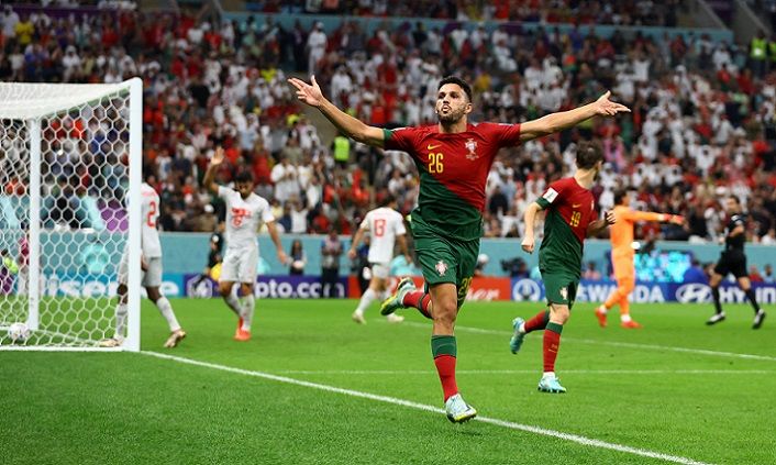 Goncalo Ramos dari Portugal merayakan gol kelima mereka dan hat-tricknya. Sepak Bola - Piala Dunia FIFA Qatar 2022 - Babak 16 Besar - Portugal v Swiss - Stadion Lusail, Lusail, Qatar - 6 Desember 2022. 