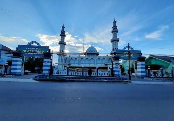 Masjid Al Ittihad Jatibarang Brebes