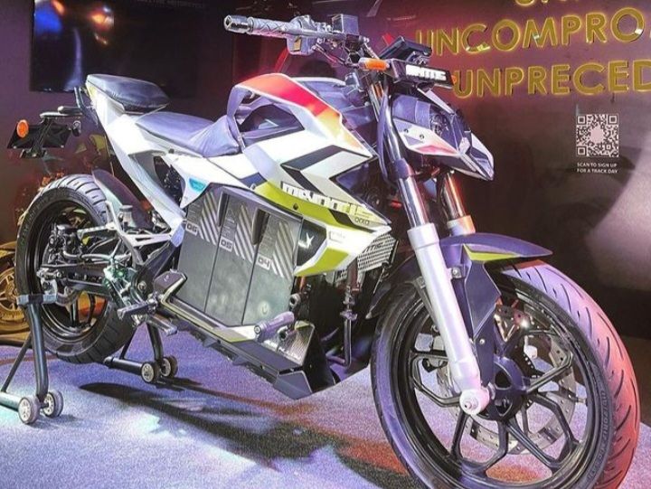 Motor Sport Naked Bike Elektrik Ini Punya Top Speed Kmpj Ini Spesifikasi Dan Harganya