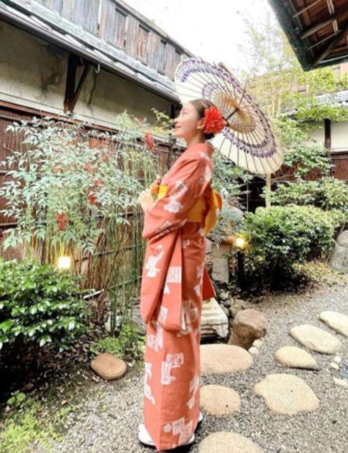 3 Potret Terbaru Natasha Wilona Liburan di Jepang, Cantik dan Pangling
