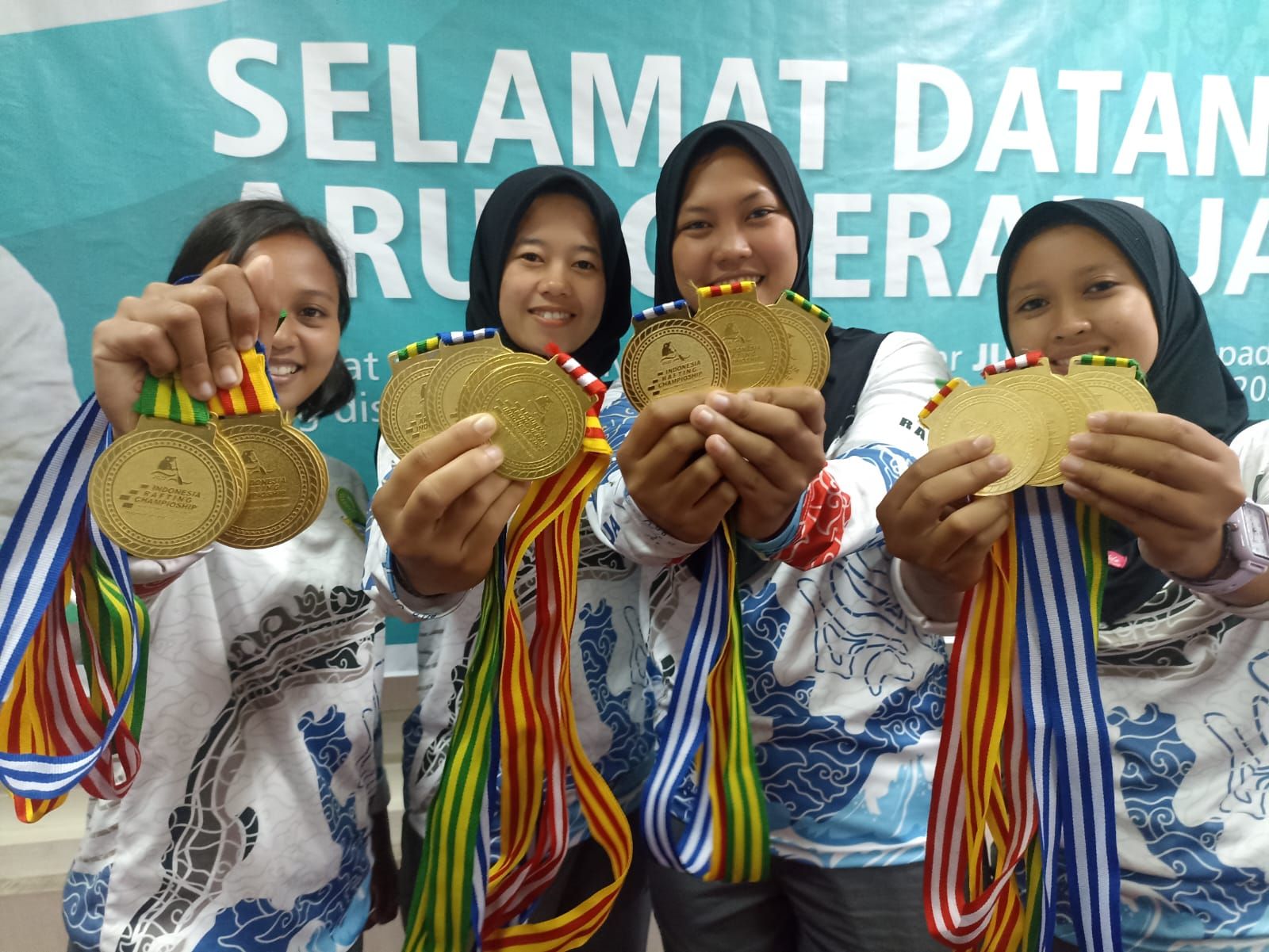 Atlet arung jeram provinsi Jawa Barat.