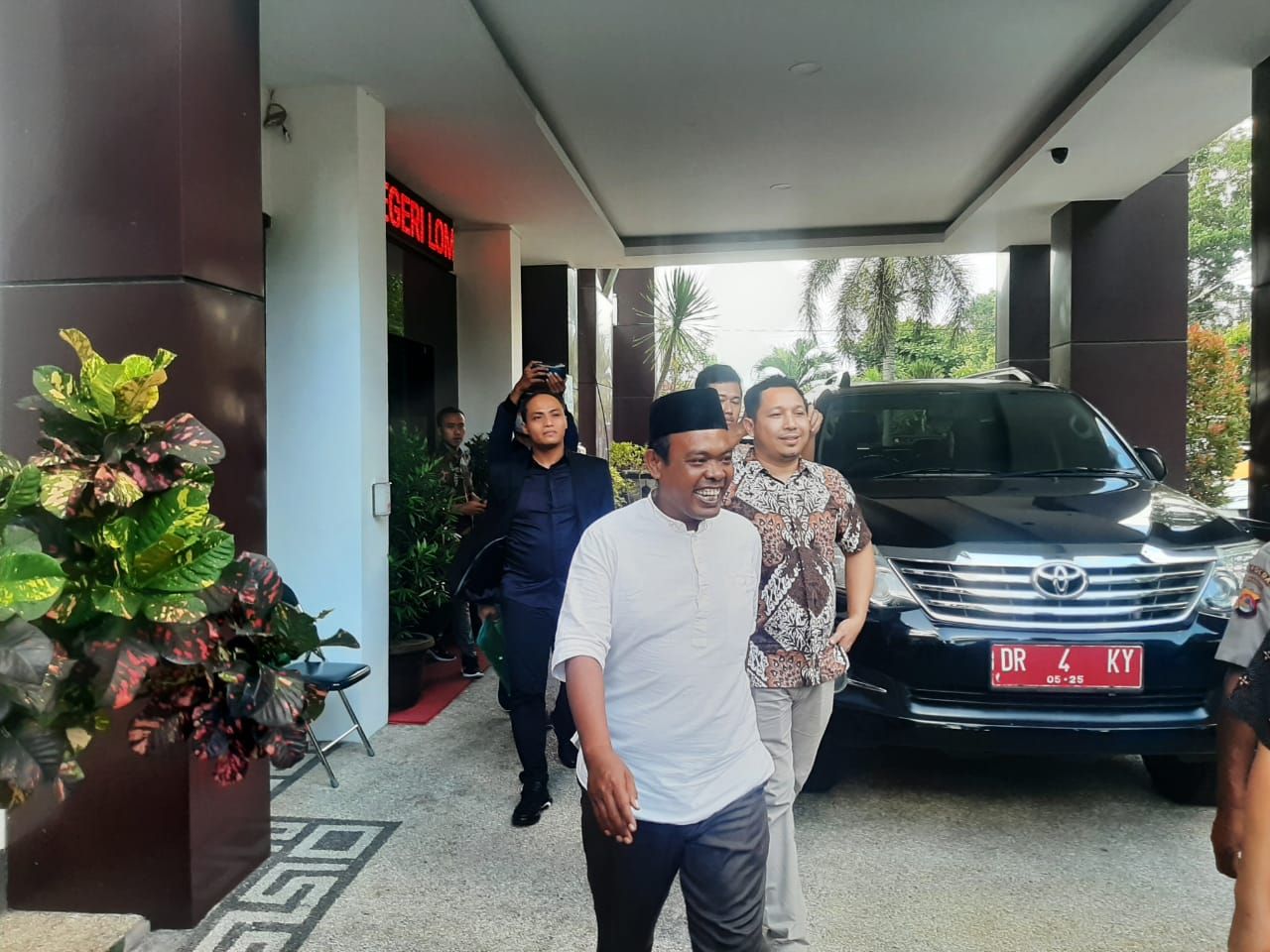 Tersangka Kasus Korupsi bantuan alat dan mesin pertani di Lombok Timur resmi ditahan (dok:istimewa) 