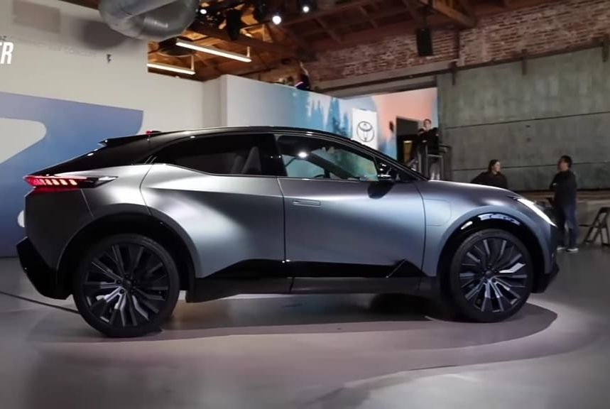 Mobil Listrik, Toyota BZ Compact SUV Diperkenalkan pada Ajang LA Auto Show 2022