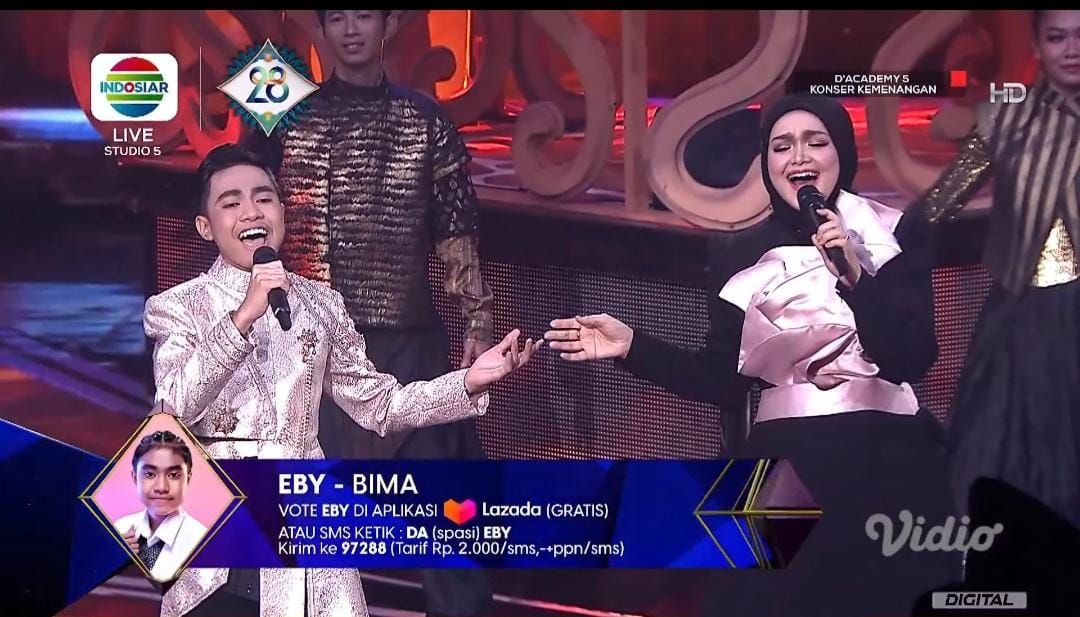 Penampilan Eby Bima berkolaborasi dengan Siti Nurhaliza di grand final DA 5 Konser Kemenangan.