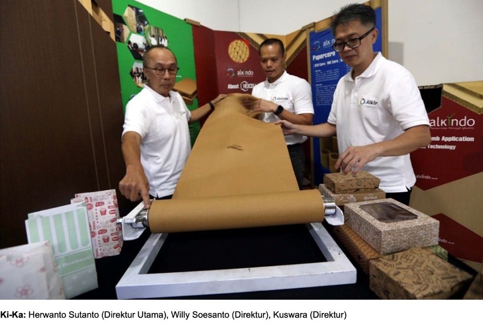 Perseroan akan memulai proses commissioning mesin-mesin baru untuk meningkatkan kapasitas produksi kertas coklat berbahan daur ulang (recycled brown paper) pada tanggal 15 Desember 2022. 