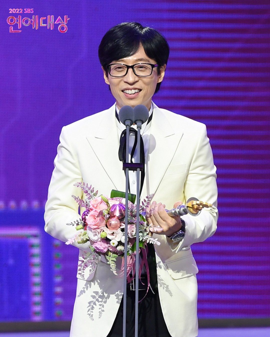 Menang Daesang yang ke-7 dari SBS Entertainment Awards, Yoo Jae Seok Merasa Tidak Enak pada Ji Suk Jin.