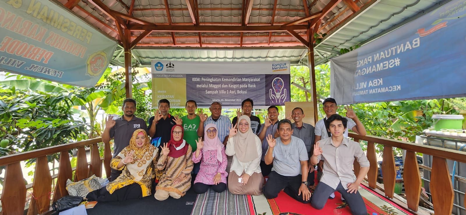Tim KKM FEB Universitas Trisakti Laksanakan Pelatihan Peningkatan Nilai Ekonomi Budidaya Maggot di Bank Sampah Villa 1 Asri Bekasi