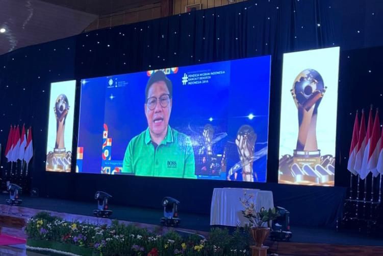 Wakil Ketua DPR RI bidang Korkesra Abdul Muhaimin Iskandar (Gus Muhaimin) saat menjadi Keynote Speaker dalam peringatan Hari Migran Internasional di Balai Pelatihan Vokasi dan Produktivitas (BPVP) secara virtual di Lombok Timur, Minggu (18/12/2022).  