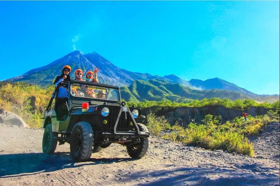 5 tempat wisata di Yogyakarta dan Magelang yang estetik, Instagramable, dan kekinian. Salah satunya ada Punthuk Setumbu dan Lava Tour Gunung Merapi.