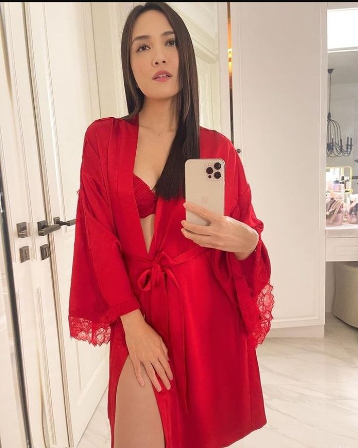 Shandy Aulia Pamer Potret Pakai Lingerie Warna Merah, Netizen: Hot Mom