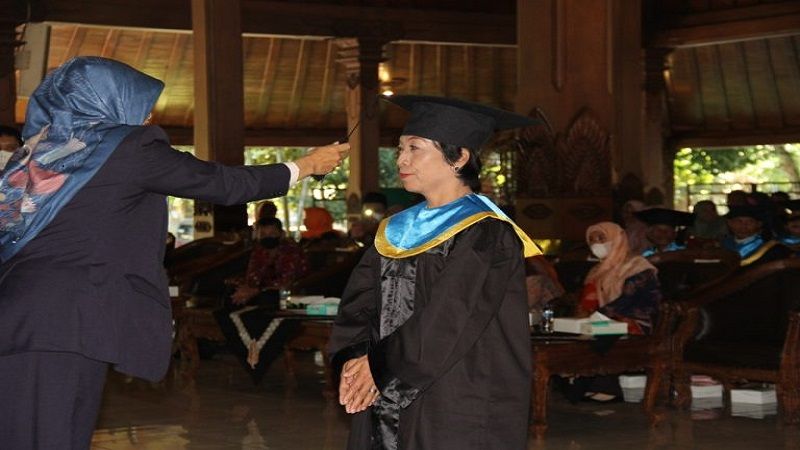 Gelar Wisuda Pertama Nenek Usia 82 Tahun Jadi Wisudawan Tertua Yang Lulus Dari Sekolah Lansia 7978