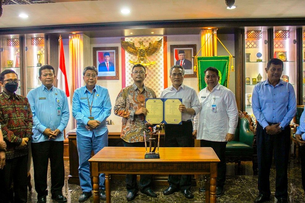 Universitas Atma Jaya Yogyakarta dan Pemkab Bantul mengadakan perjanjian bersama di bidang pariwisata ditandai dengan penandatanganan MoU di Kantor Bupati Bantul, Selasa (20/12/2022). Foto: Humas UAJY