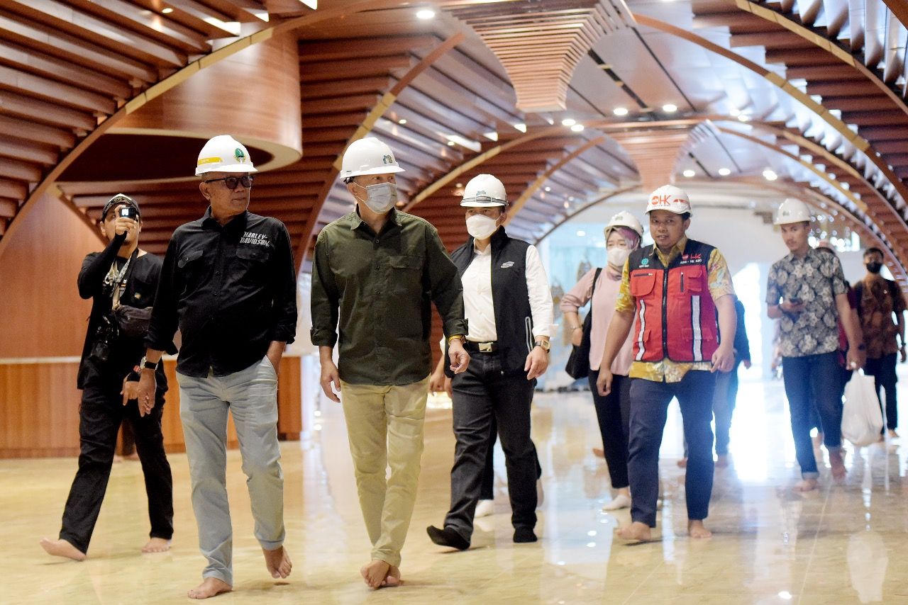 Bagian dalam Masjid Al Jabbar Bandung yang akan diresmikan pada Jumat 30 Desember 2022