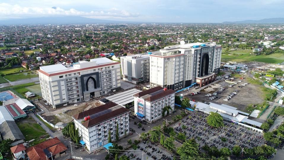 Universitas Ahmad Dahlan merupakan kampus terbaik di Yogyakarta, yang masuk daftar Universitas terbaik di Dunia versi EduRank 2022.*