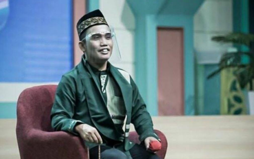 Ustadz Nur Maulana.
