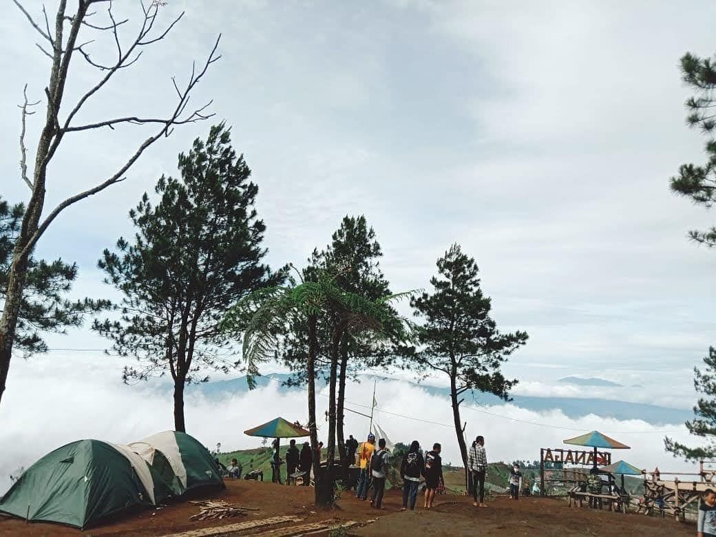 Kemping di Kanaga Hill Majalengka dapat menjadi pilihan liburan Imlek 2023