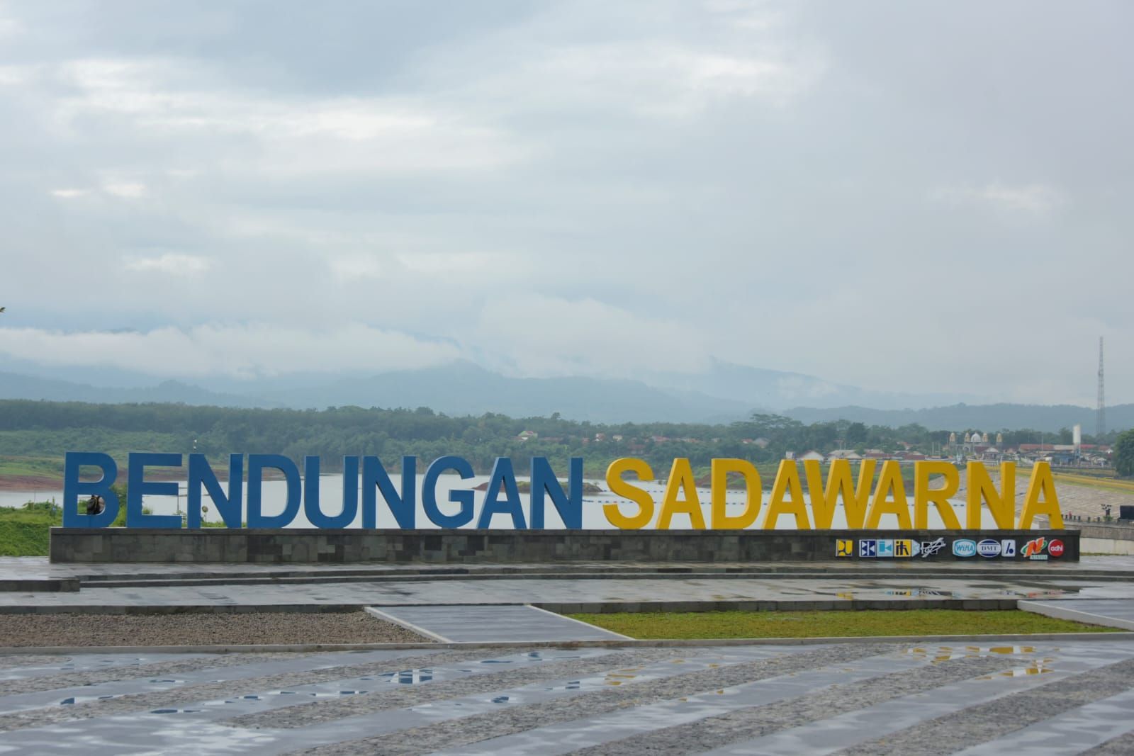 Di balik Bendungan Sadawarna, Kabupaten Sumedang.