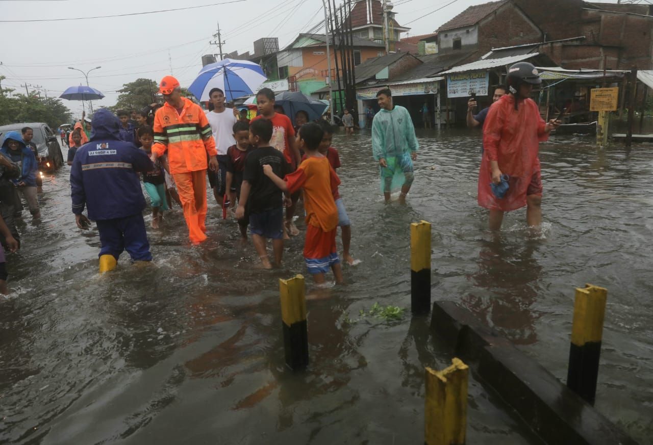 Malam Tahun Baru Semarang Banjir Update Lokasi Banjir Di Semarang Per