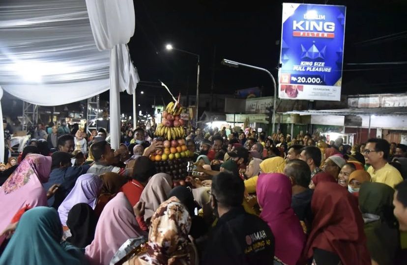 Tibuan warga ikuti doa dan tasyakuran bersama pada malam pergantian tahun baru 2023