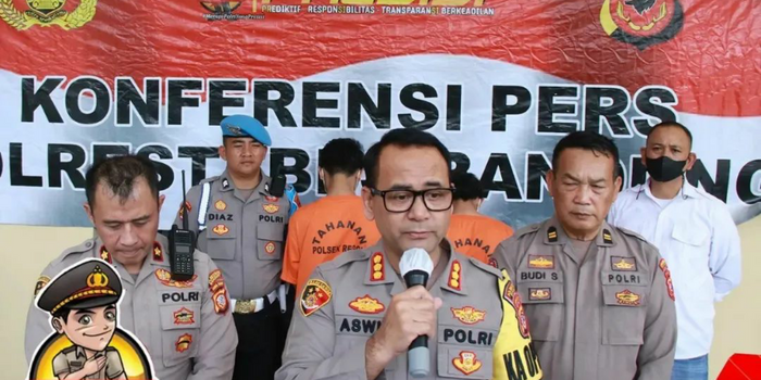 Pengungkapan pelaku begal yang beraksi di Pasirluyu Bandung, oleh Kapolrestabes Bandung, Kombes Pol Aswin Sipayung, Senin 2 Januari 2023