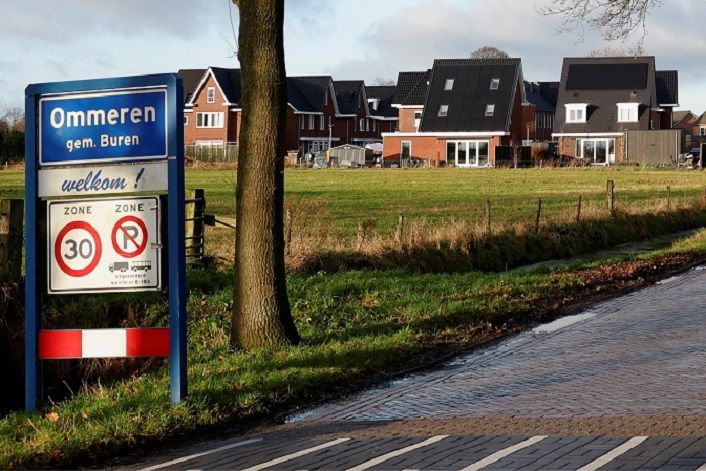 Pemandangan umum jalan di desa Belanda Ommeren, Belanda 6 Januari 2023. 