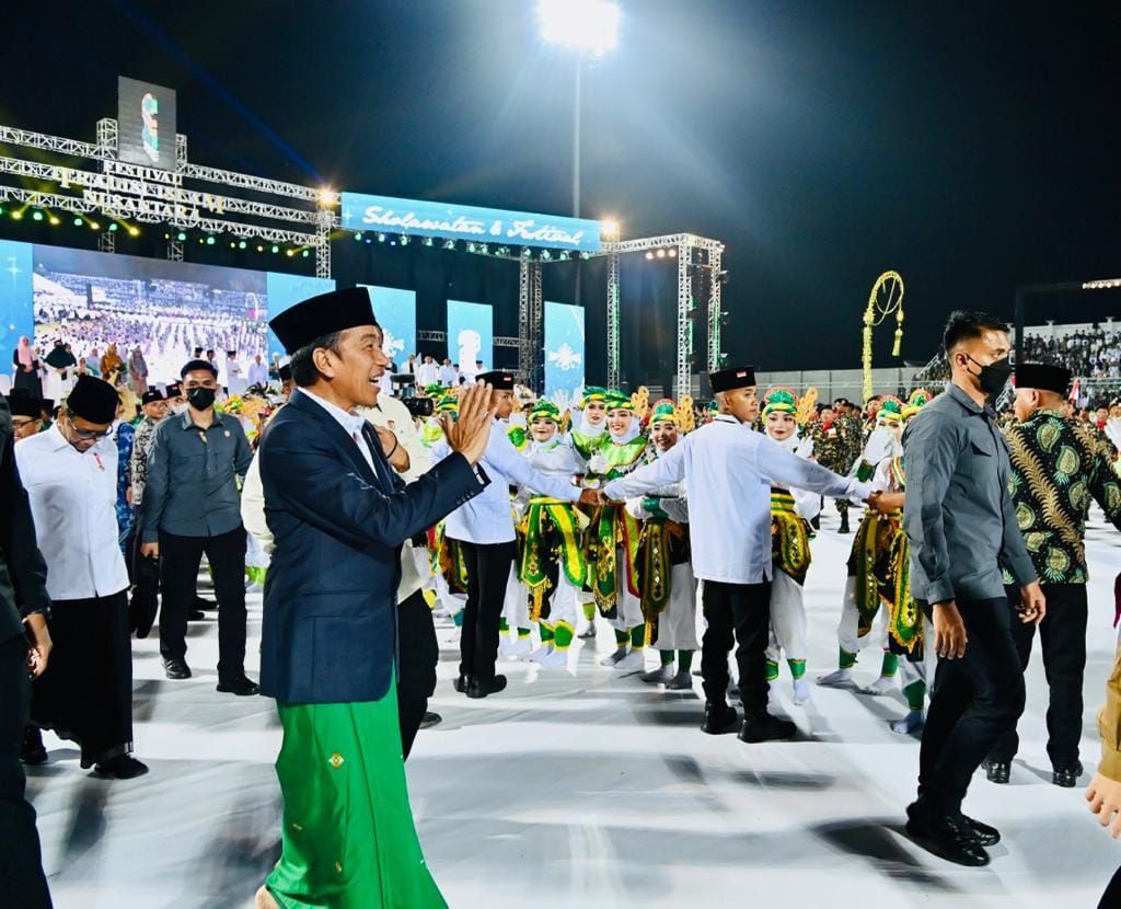 Festival Tradisi Islam Nusantara, salah satu rangkaian acara Peringatan Satu Abad Nahdlatul Ulama diselenggarakan di Stadion Diponegoro, Kabupaten Banyuwangi, Jawa Timur, semalam, 9 Januari 2023.