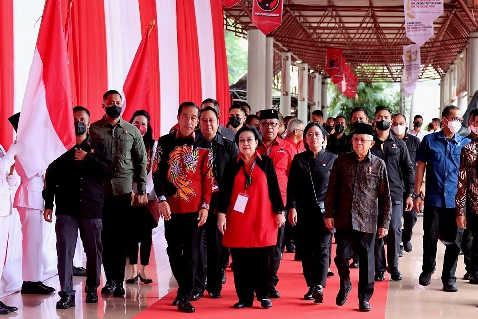 Presiden Jokowi, Ketua Umum DPP PDIP Megawati Soekarnoputri, Wapres KH Ma’ruf Amin, Ketua DPP PDIP Puan Maharani, Prananda Prabowo, dan Sekjen Hasto Kristiyanto. Foto: PDIP