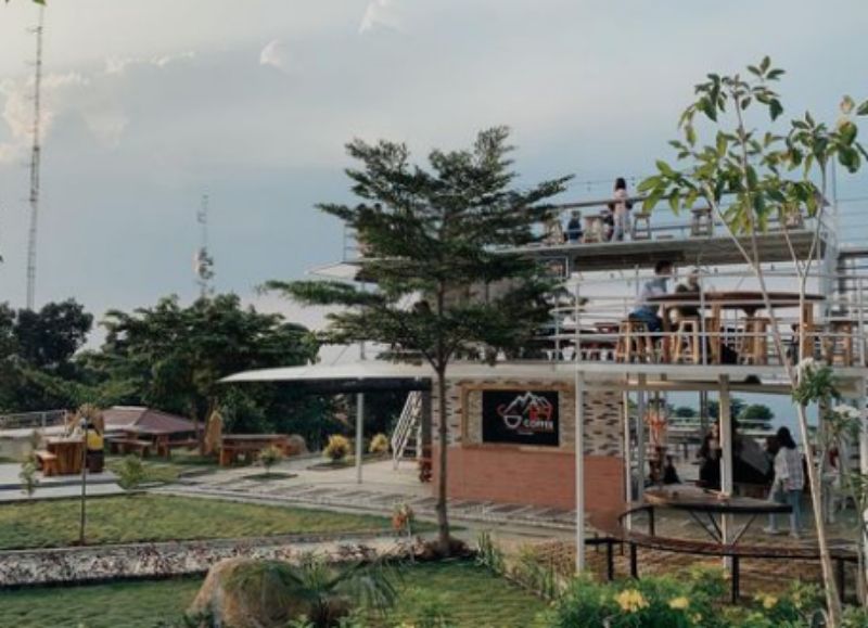 Tempat ngopi sekaligus tempat nongkrong bagi anak muda di kawasan Bogor