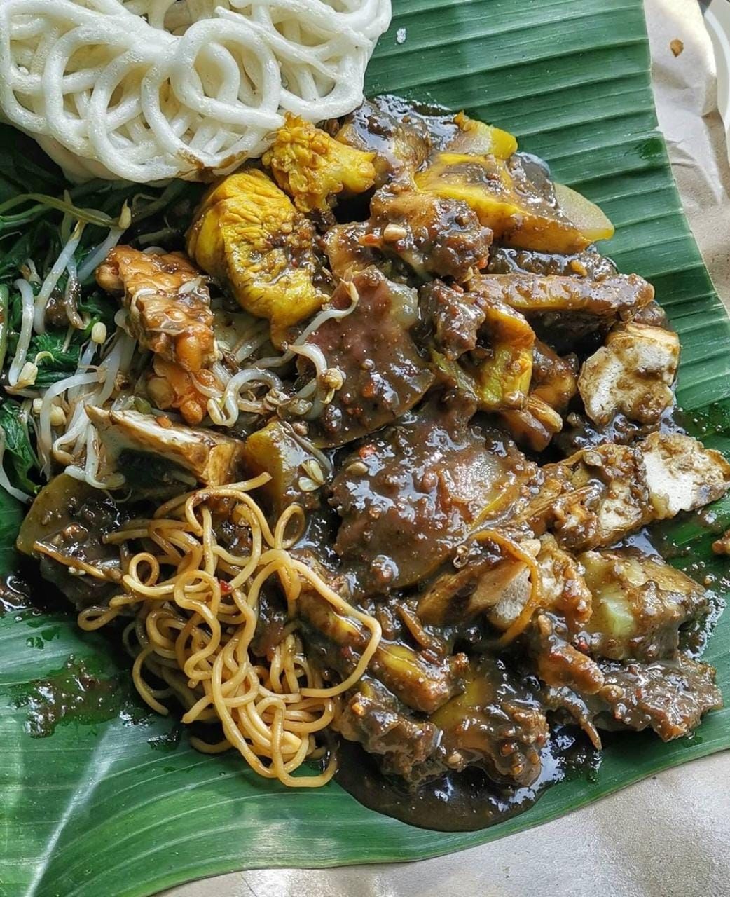 10 Kuliner Khas Surabaya yang Menarik dan Bikin Ngiler, Rujak Cingur Salah Satunya