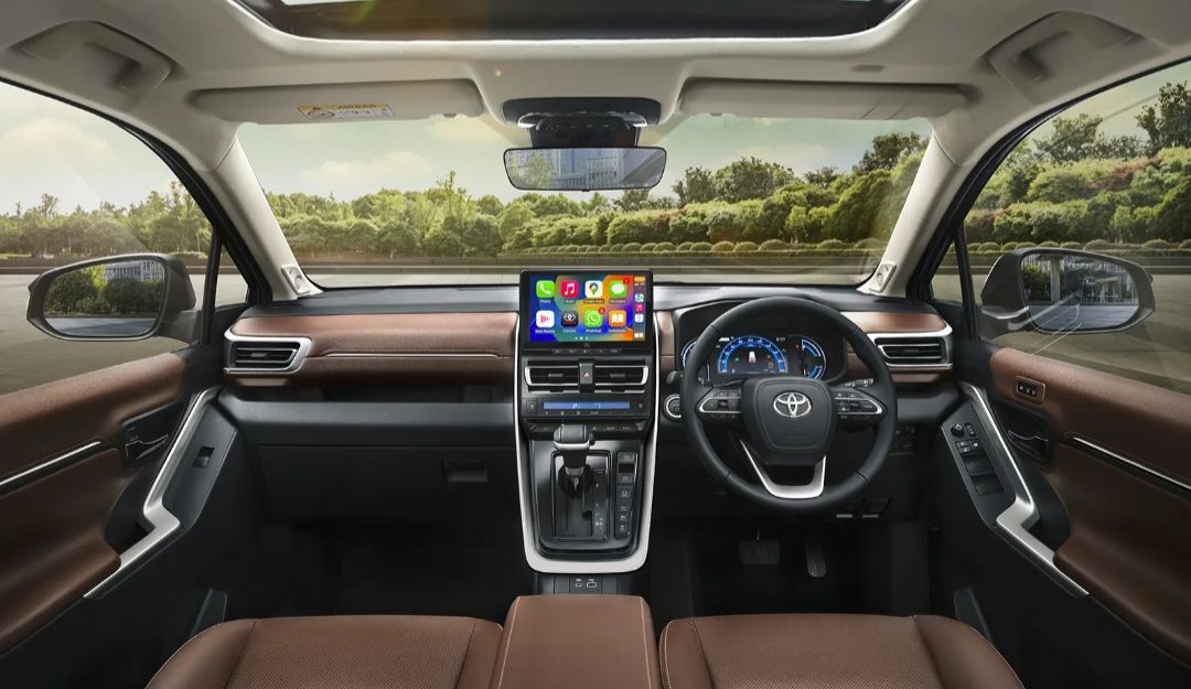 Interior Toyota Innova Hycross 2023