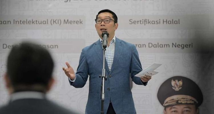 Gubernur Jawa Barat Ridwan Kamil pasang target perbaikan jalan selesai H-10 Lebaran