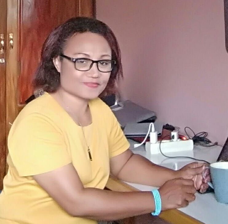 (Penulis Elsa Joyce Suebu,  Anggota Tim Penerjemahan Alkitab, Terjemahan Sederhana Indonesia (TSI) d