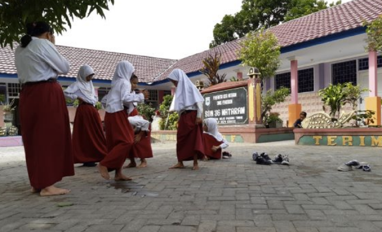 Pulau Seribu Masjid 10 Daftar Sd Terbaik Di Kabupaten Lombok Timur Akreditas A Berdasar Bansm 