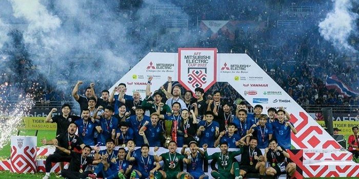 Hasil final Thailand vs Vietnam Piala AFF 2022, skuat Gajah Putih koleksi 7 trofi juara. Thailand berhasil menaklukkan tim asuhan Park Hang Seo dengan agregat 3-2, Senin, 16 Januari 2023. (Foto: Instagram/@thaileague) 