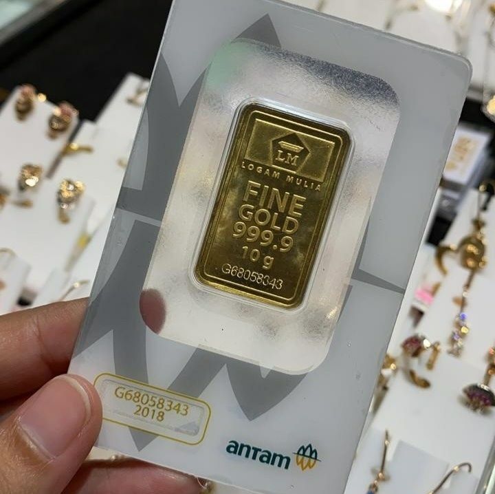 Ilustrasi - Harga emas Antam Pegadaian hari ini 9 Februari 2023, Antam dan UBS meroket naik sampai Rp11 jutaan, ini cara menabung emas batangan 24 karat.
