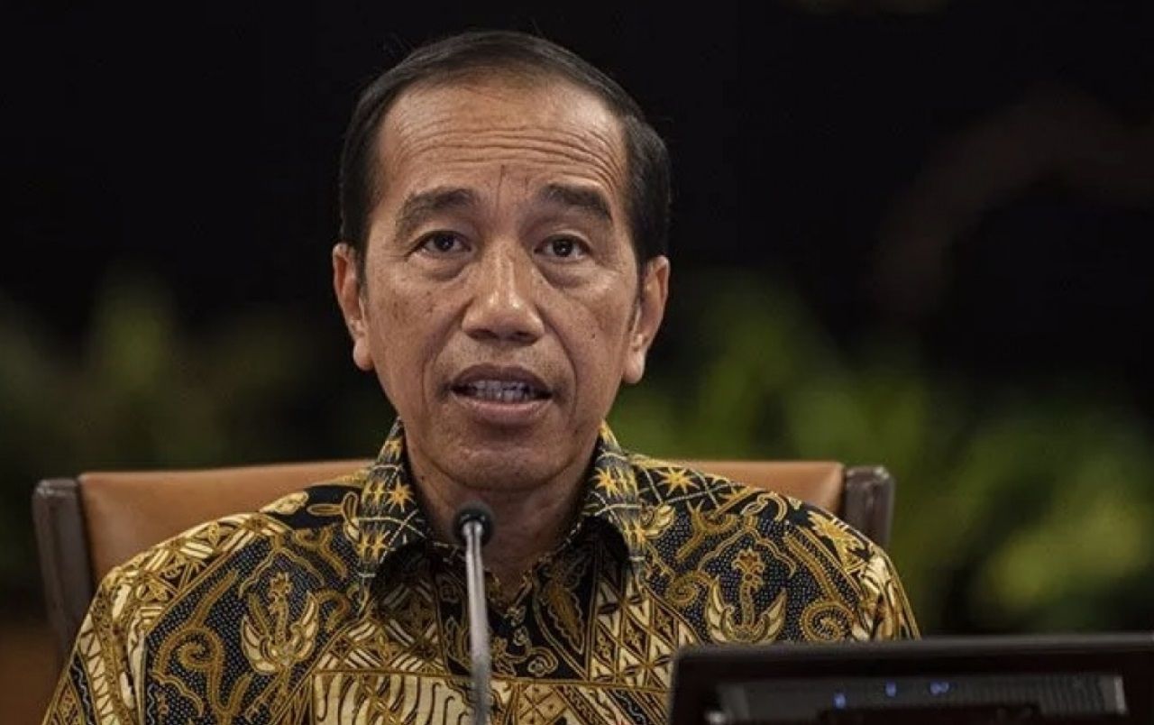 Presiden Jokowi buka suara soal rencana kenaikan biaya haji, sebut belum final dan masi dalam proses kajian.