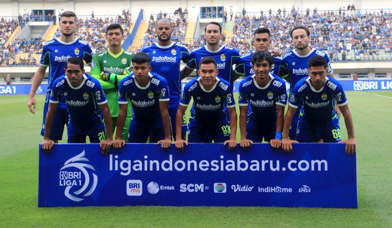 Persib Bandung boyong 22 pemain dalam lawatannya ke markas Madura United  pada pertandingan pekan ke-19 BRI Liga 1 2022-2023.