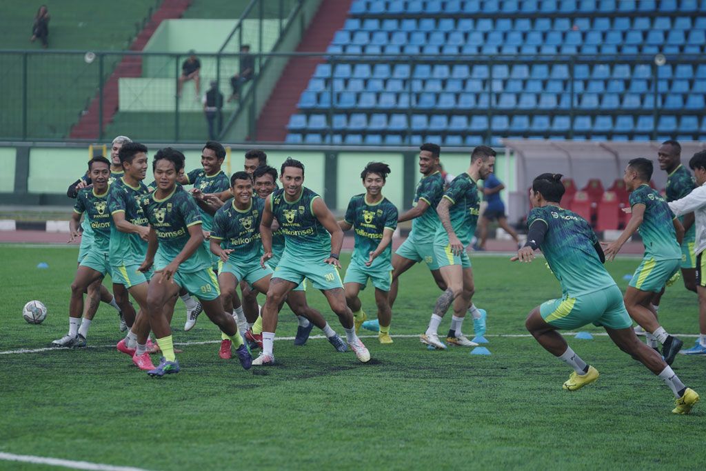 Konsistensi Luis Milla akan diuji saat Persib Bandung bertandang ke Madura United di BRI Liga 1, sebab Sape Kerrab tak terkalahkan di Stadion Gelora Ratu Pamelingan