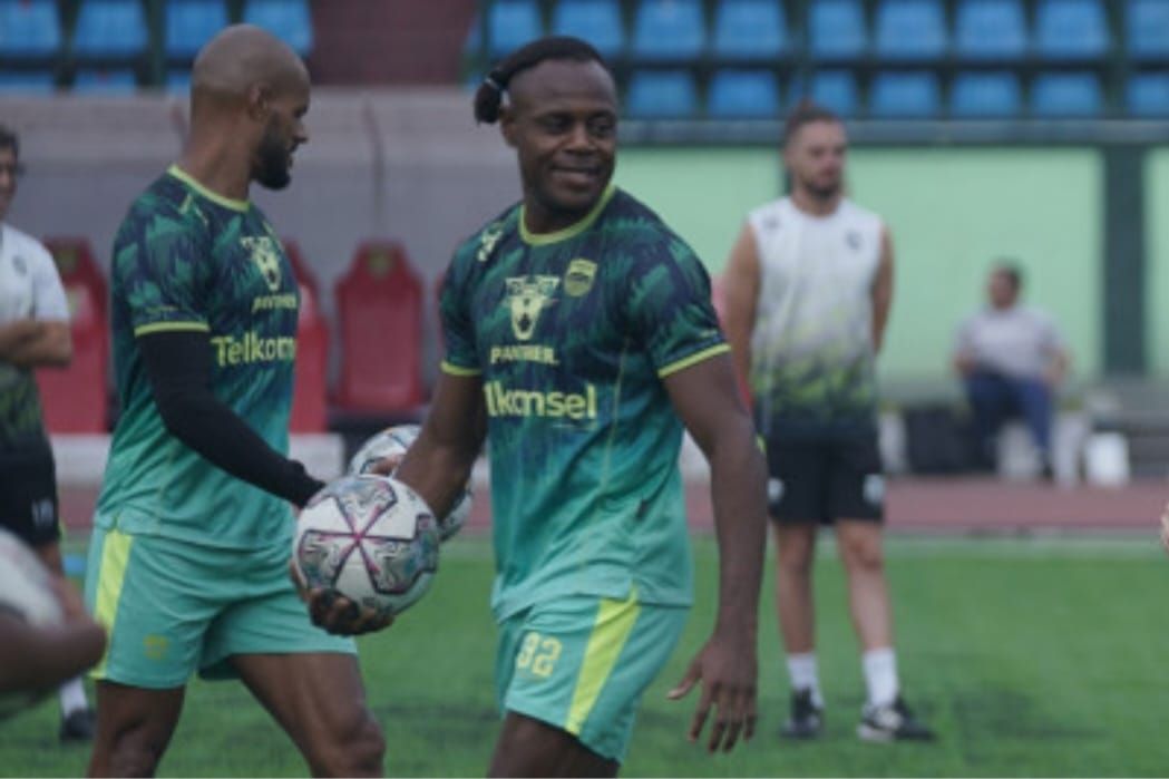 Victor Igbonefo siap menjaga pertahanan Persib saat melawan Madura United.
