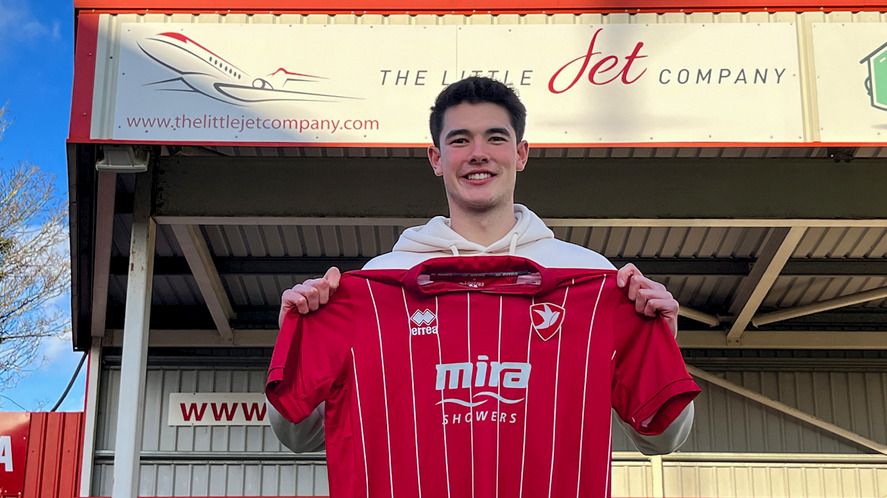Cheltenham Town dipredikso Sports Mole kalah 0-2 dari Bolton Wanderers 0-2. Elkan Baggott debut ?