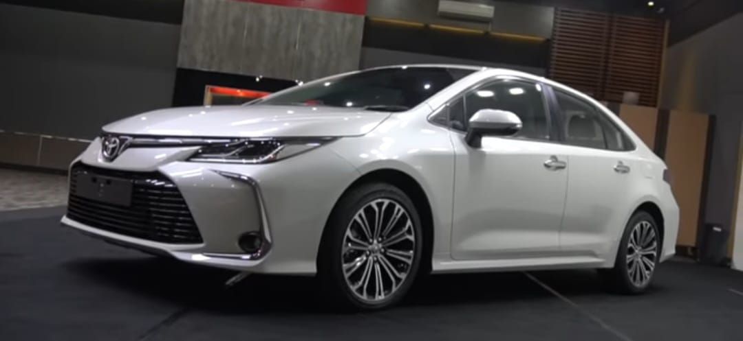 adu cepat jazz lawan altis