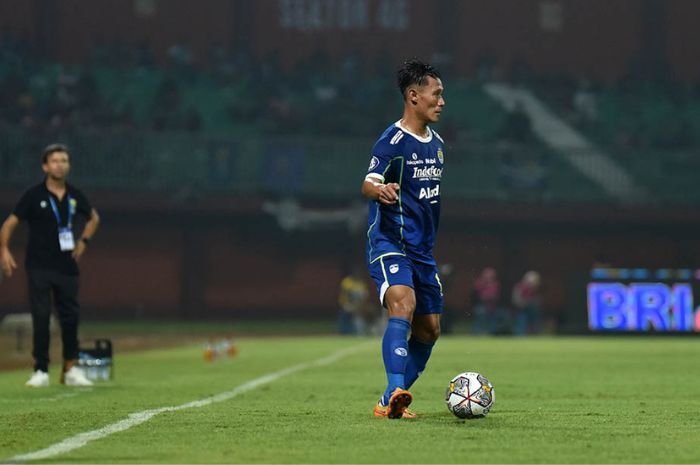 Persib Bandung kalahkan Madura United dalam kelanjutan BRI Liga 1, ini kata Henhen Herdiana. 