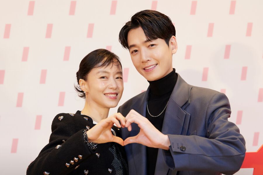 Inilah link nonton drama Korea Crash Course In Romance episode 1 sampai 4 dengan subtittle bahasa Indonesia (sub Indo) Full HD, klik disini.
