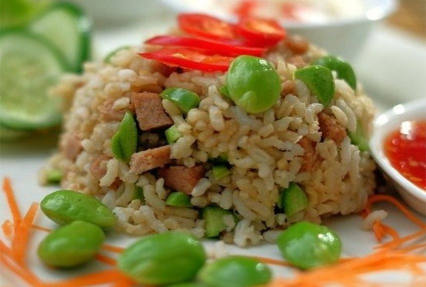 Resep nasi goreng pete ikan asin yang menggugah selera, wangi dan enak. .Instagram @resepnasigorengspesial