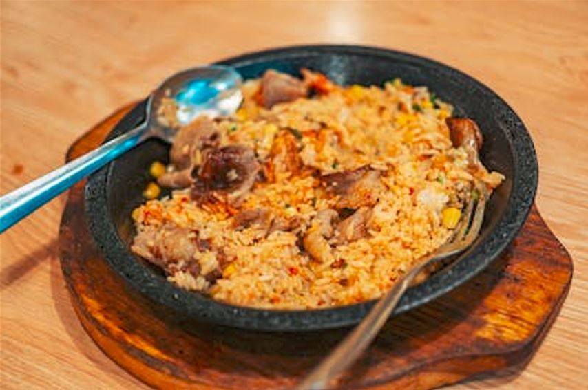 Nasi goreng kambing bisa jadi sajian istimewa karena citarasa spesial dan harum yang khas.