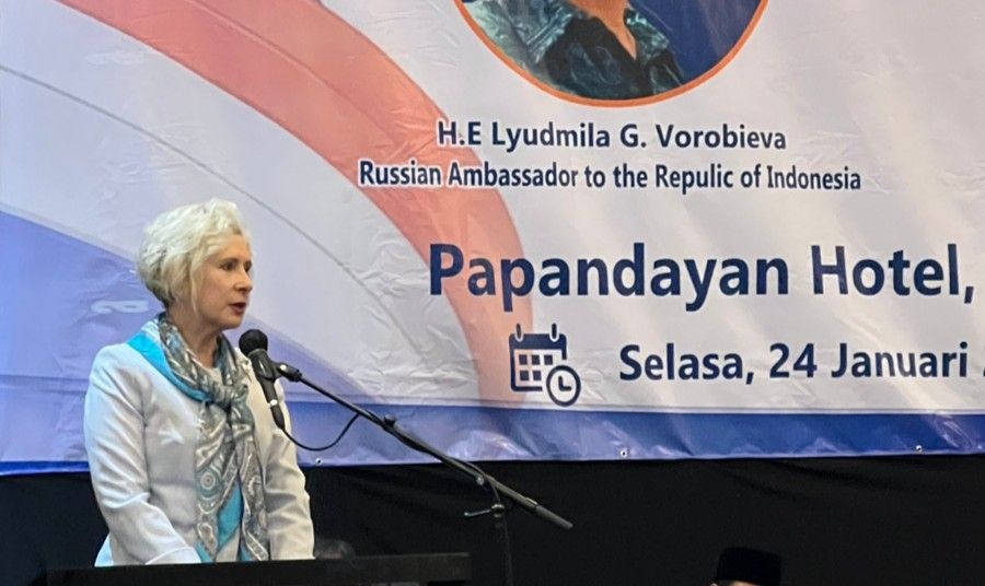 Duta Besar Federasi Rusia, Lyudmila Vorobieva sedang memberikan sambutan pada seminar Ekonomi Dunia Pasca Konflik Rusia - Ukraina Menuju Multipolarisme di Hotel Papandayan Bandung, Selasa, 24 Januari 2022.